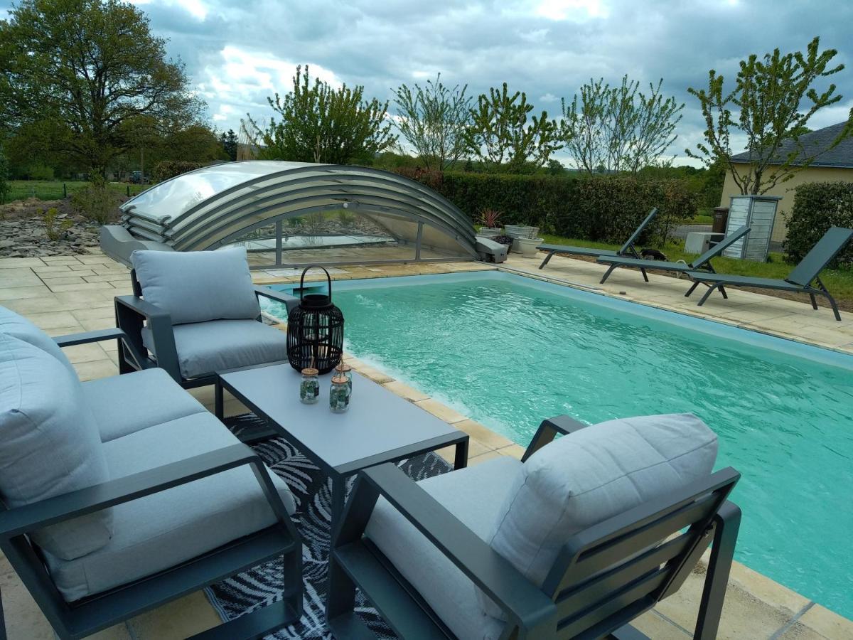 Maison/Villa Avec Piscine Privee Gite Brain D'Eau La Chapelle-de-Brain エクステリア 写真